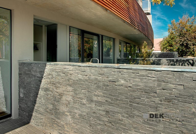 N 3003 – Black Slate Rustical